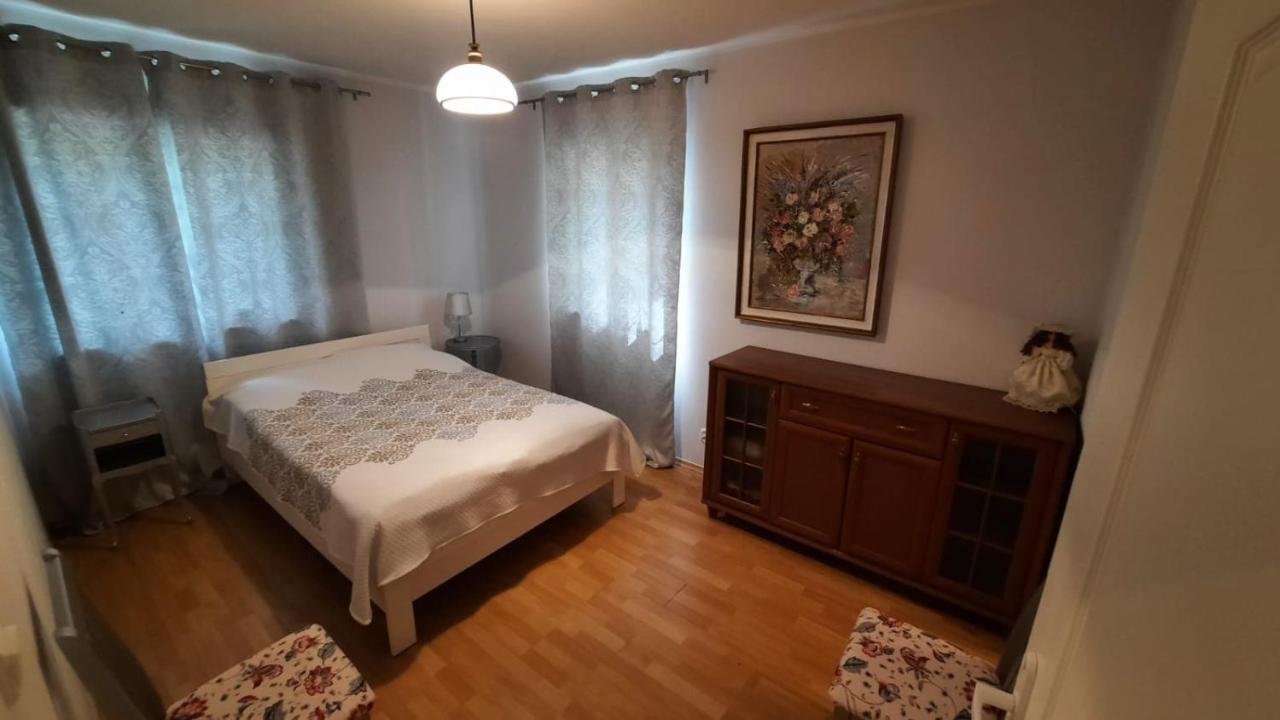 Dom Wakacyjny Grabowka 18A Milicz Esterno foto